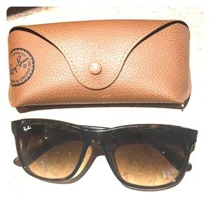 Ray Ban sunglasses tortoise shell color with case